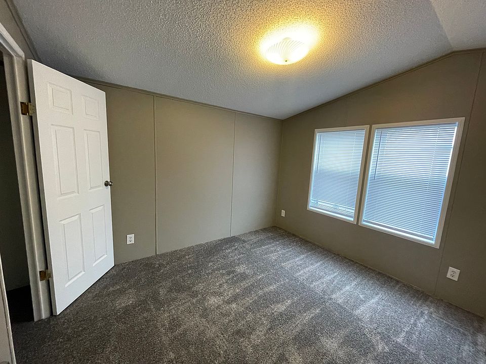 1st image of 4828 Dunhill Rd #826