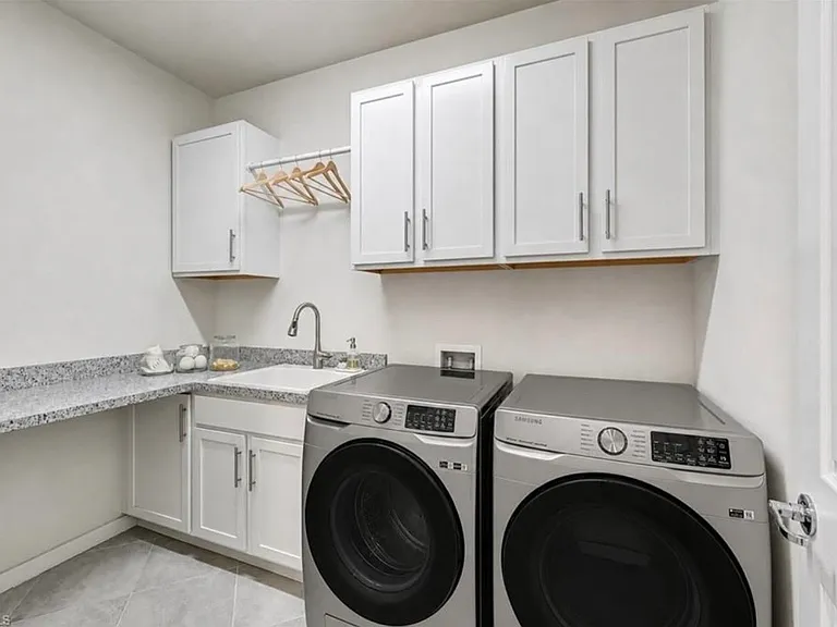 3564 E Hampton Cir #1 — Photo 8