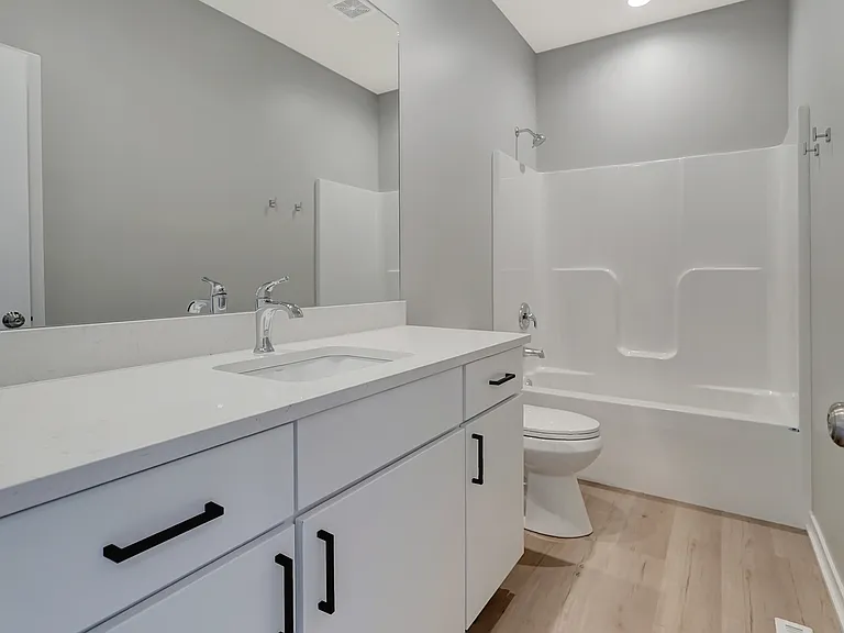 8926 S 42nd St — Photo 20