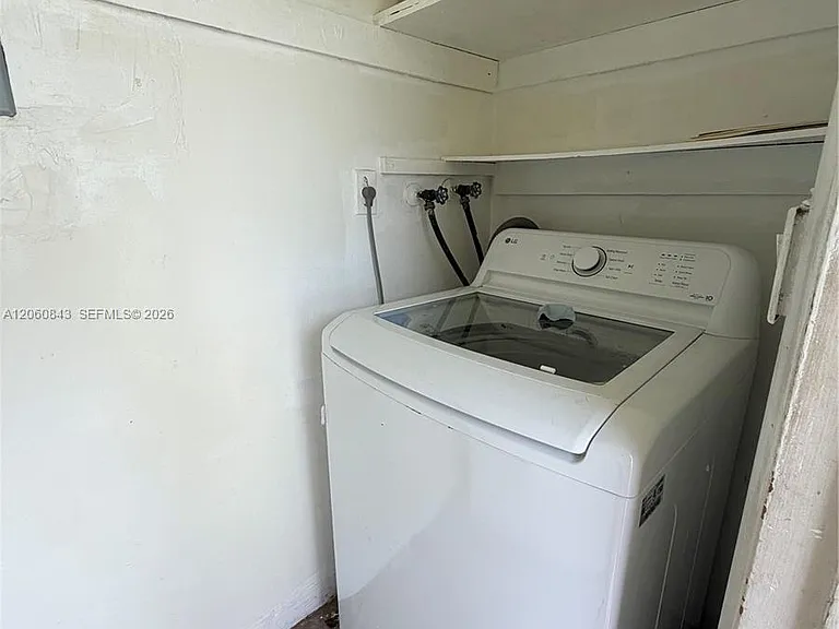708 SW 7th Ave #1 — Photo 18