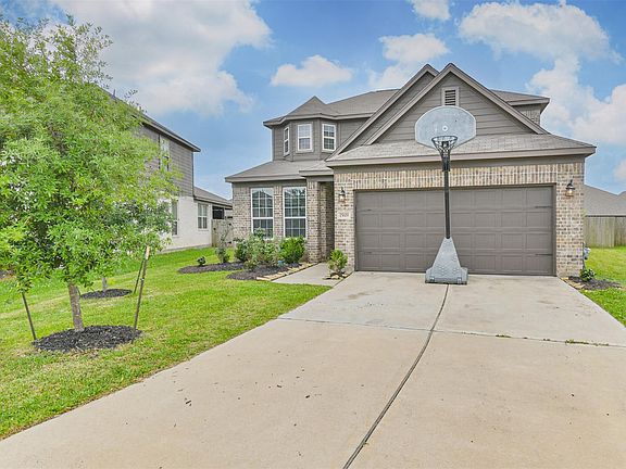 2nd image of 15619 Eastern Hemlock Ln