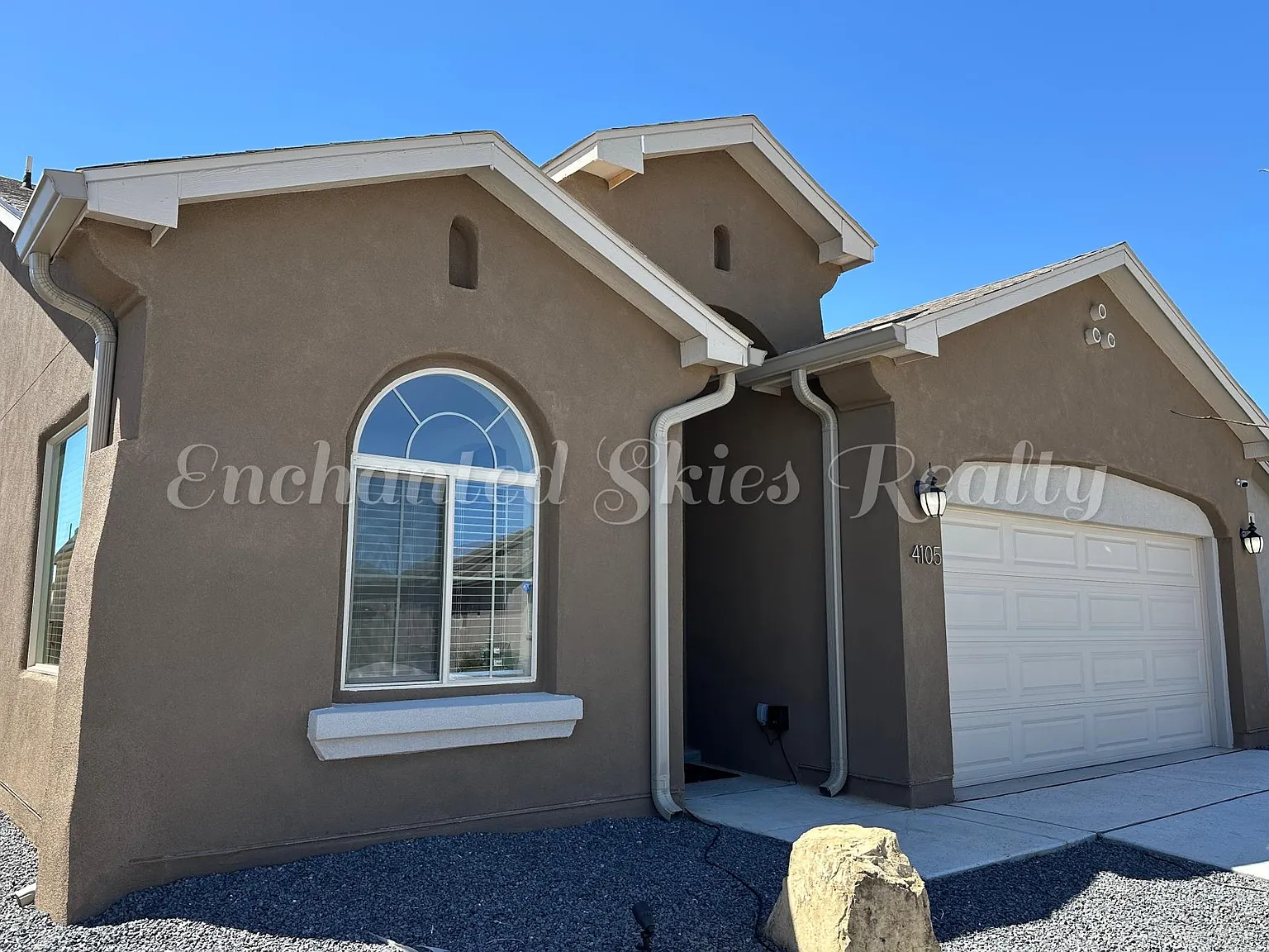 3 bed, 1684 sqft, $2,295 — Photo 2