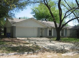 619 McKown Dr, Mansfield, TX 76063