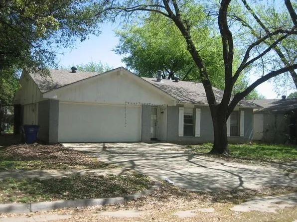 619 McKown Dr, Mansfield, TX 76063