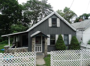 1567 2nd St, Rensselaer, NY 12144