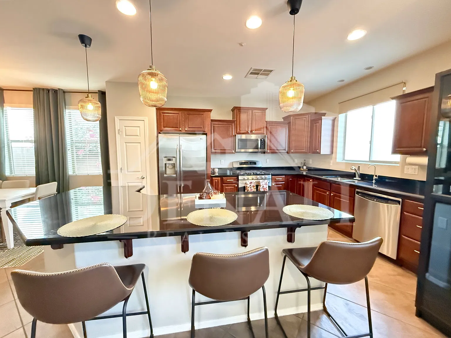 3 bed, 2.5 bath, 1675 sqft, $2,549 — Photo 3