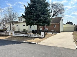 10 Venice St, Providence, RI 02908