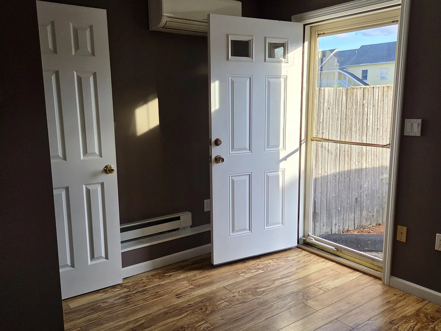 1 bed, 800 sqft, $1,600 — Photo 2