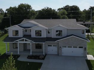 9353 Corydalis Ave, Saint John, IN 46373
