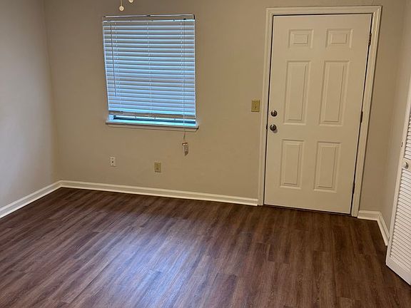 4th image of 2135 Continental Ave
