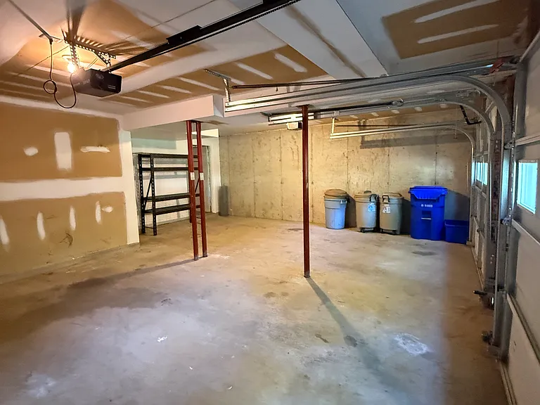 10216 Capitol View Ave — Photo 17