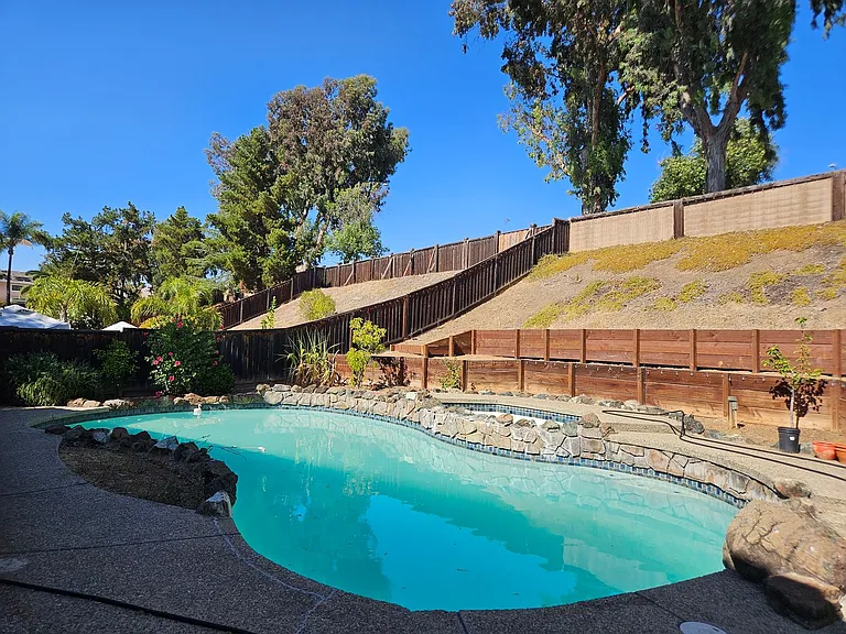 3076 Valleywood Ct — Photo 24