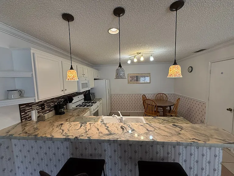 2829 Burgos Dr — Photo 11