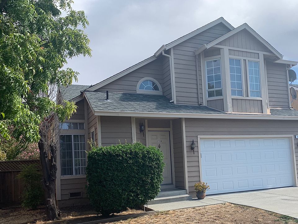 2nd image of 321 Parkside Dr