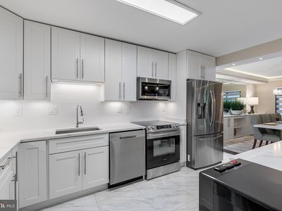 205 Yoakum Pkwy UNIT 226, Alexandria, VA, 22304