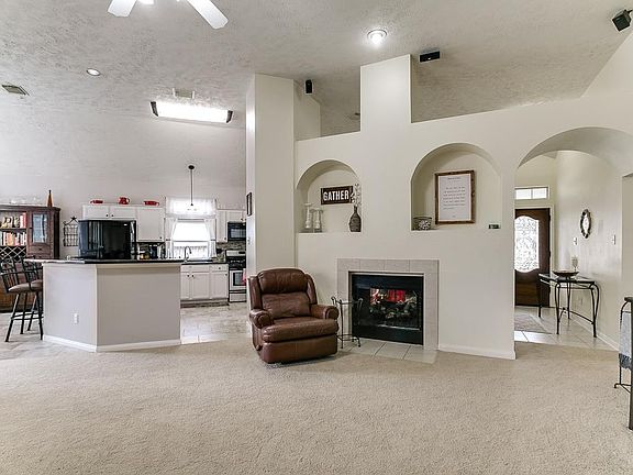 3rd image of 5063 Morrison Blvd