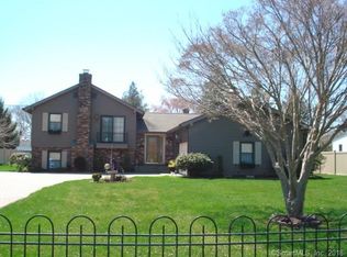 12 Maple Ct, Waterford, CT 06385