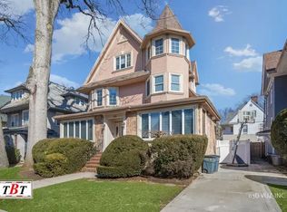 771 E 18th St, Brooklyn, NY 11230