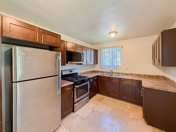 4th image of 6641 Kelly St