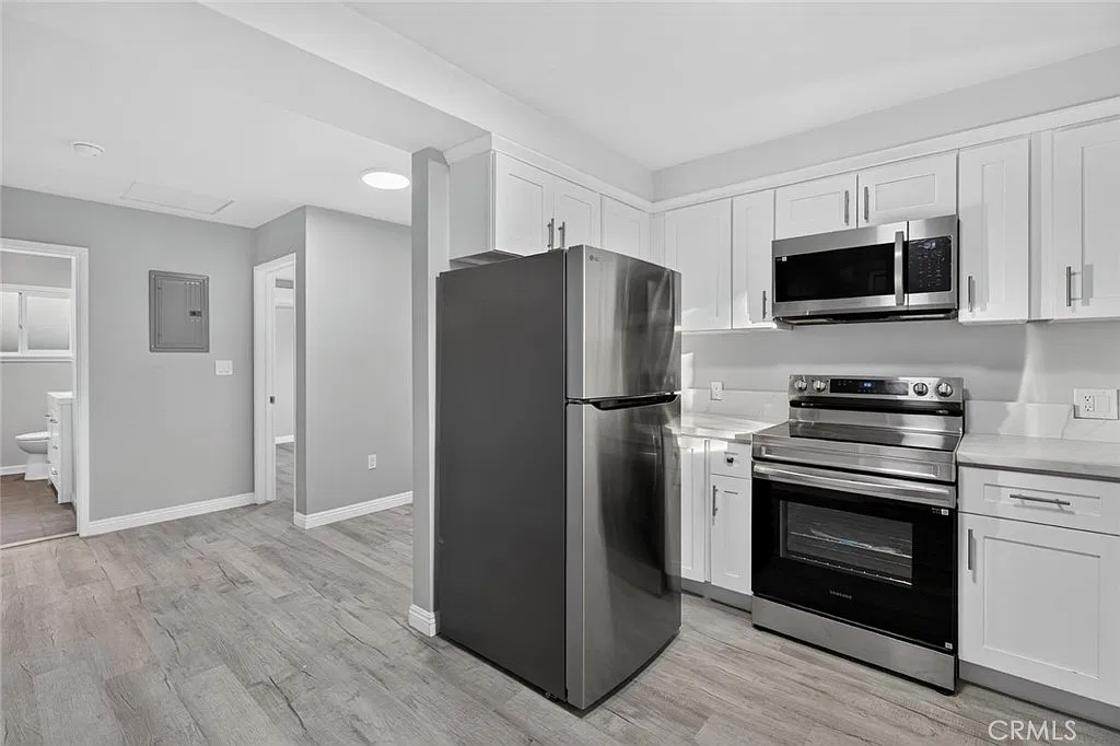 1 bed, 500 sqft, $2,200 — Photo 3