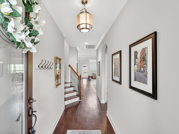 5th image of 179 Village Cir