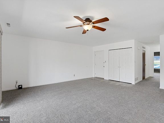 4th image of 48 Muirfield Dr