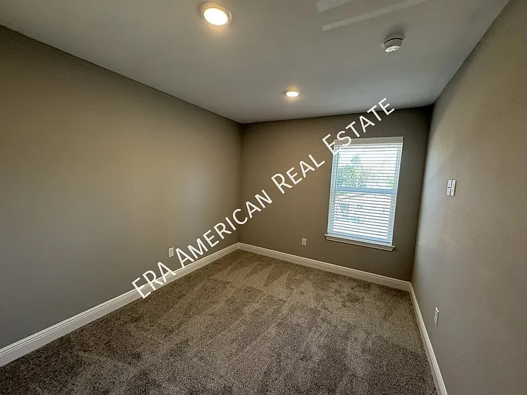838 Fairview Dr — Photo 20