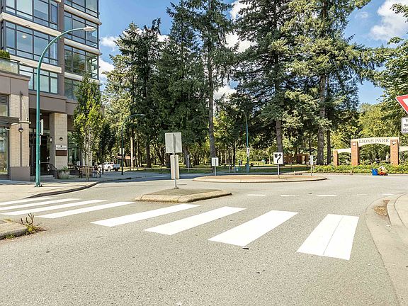 2nd image of 2789 Shaughnessy St #908