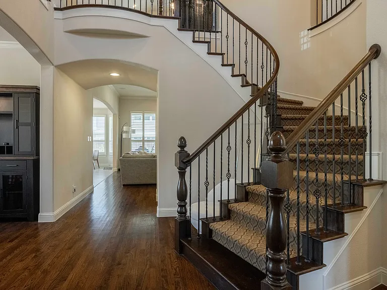 12824 Flatiron Trl — Photo 8