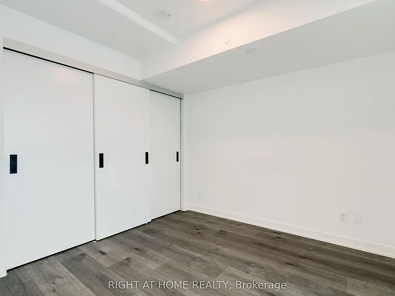 897 College St W #518 — Photo 10