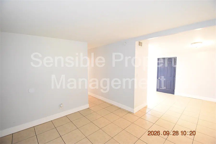 3 bed, 1044 sqft, $1,795 — Photo 3