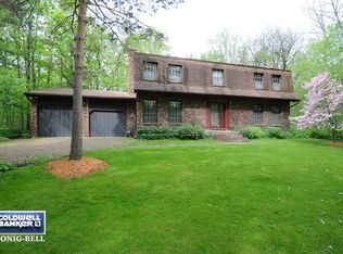 32 Crooked Creek Dr, Yorkville, IL 60560