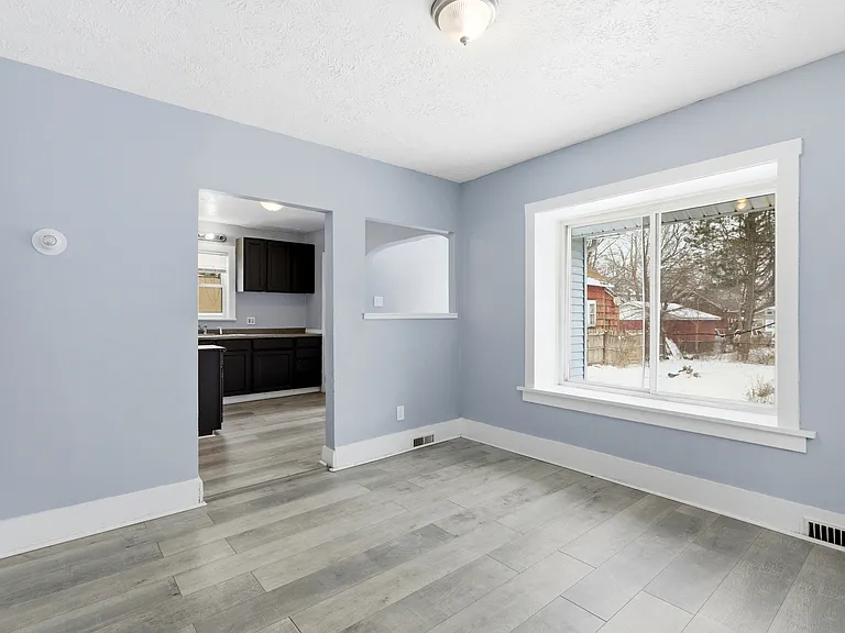 669 Winans Ave — Photo 6