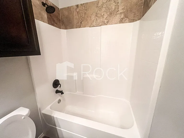 1837 Post Oak Rd — Photo 17