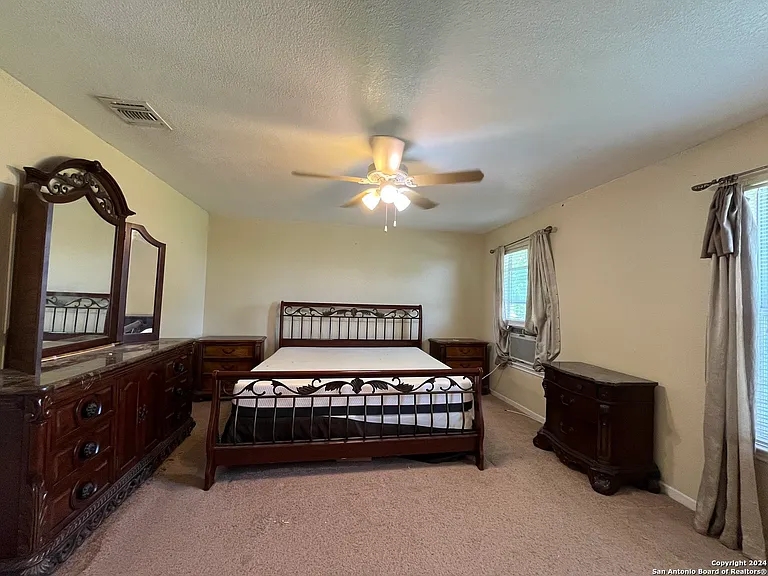 1243 Gillette Blvd — Photo 7