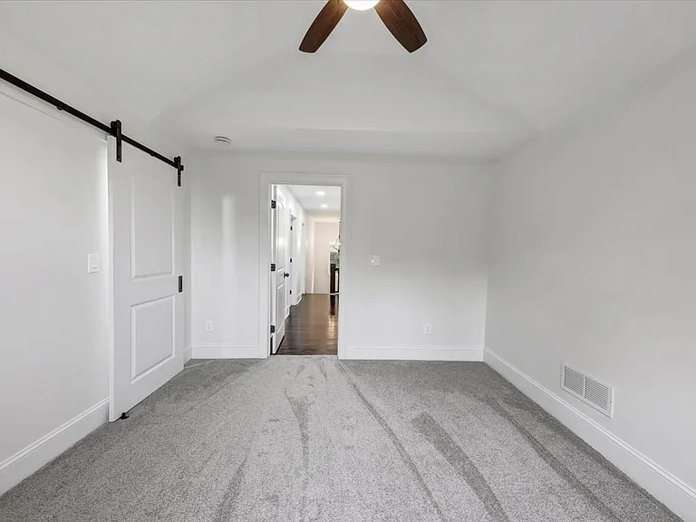 212 S Broad St SW — Photo 22