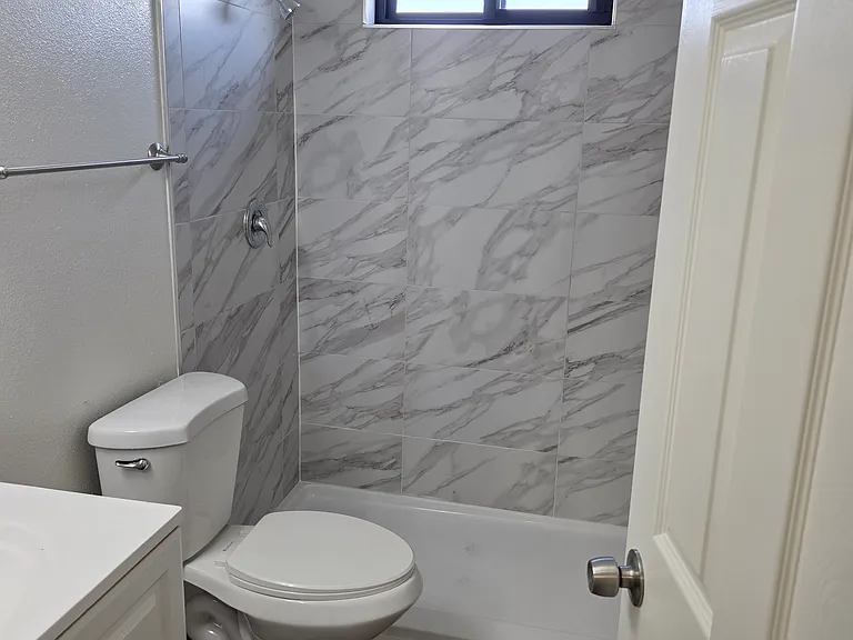 1311 N Gila St #3 — Photo 29