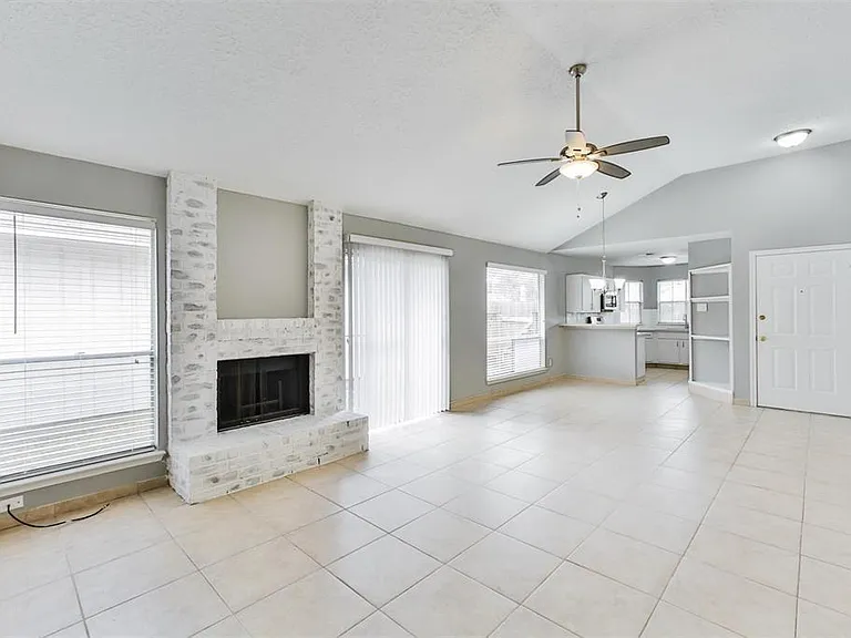 11111 Wheatridge Dr — Photo 4