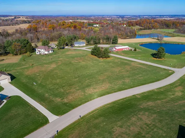 5996 Windy Hills Cir SW, Lancaster, OH 43130