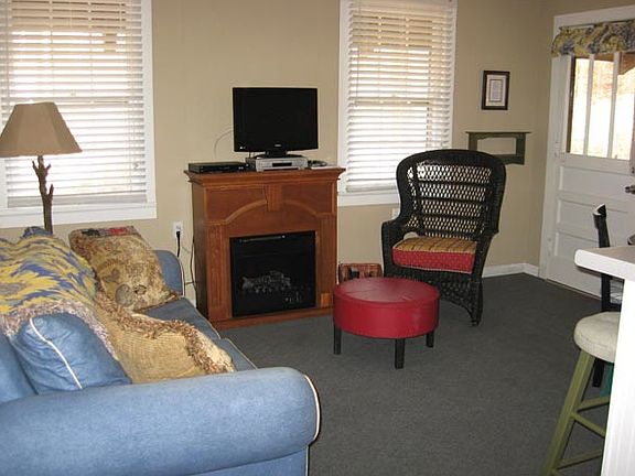 Blue Shutter Cottage (7)