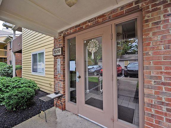 4th image of 1009 Cedar Ridge Dr APT 4