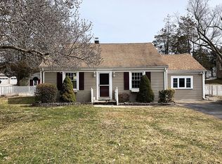 155 Old Norwich Rd, Waterford, CT 06375