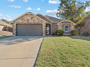 237 Water Oak Ln, Weatherford, TX 76086