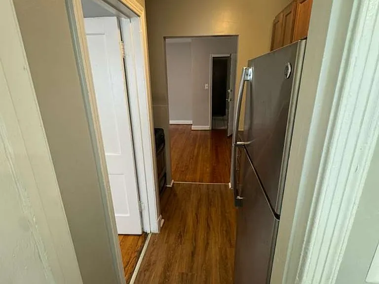 74 Webster St NE — Photo 2