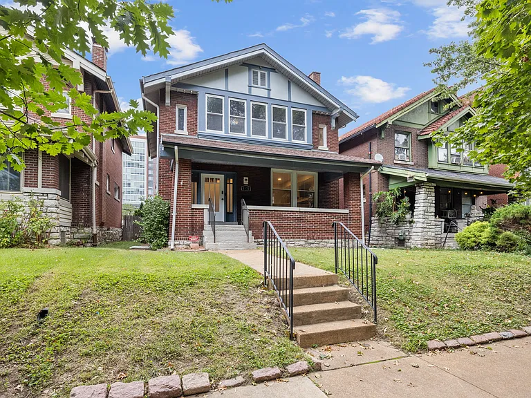6125 Washington Blvd — Photo 2