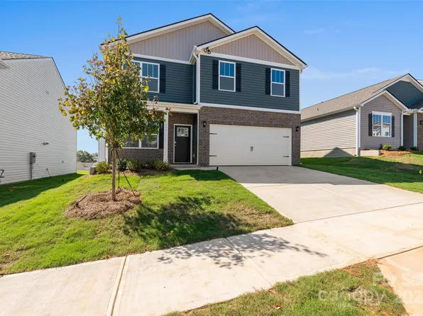 180 Ashelyn Park Dr, Fletcher, NC 28732