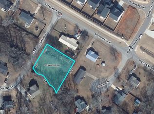 26 Queens St, Fountain Inn, SC 29644