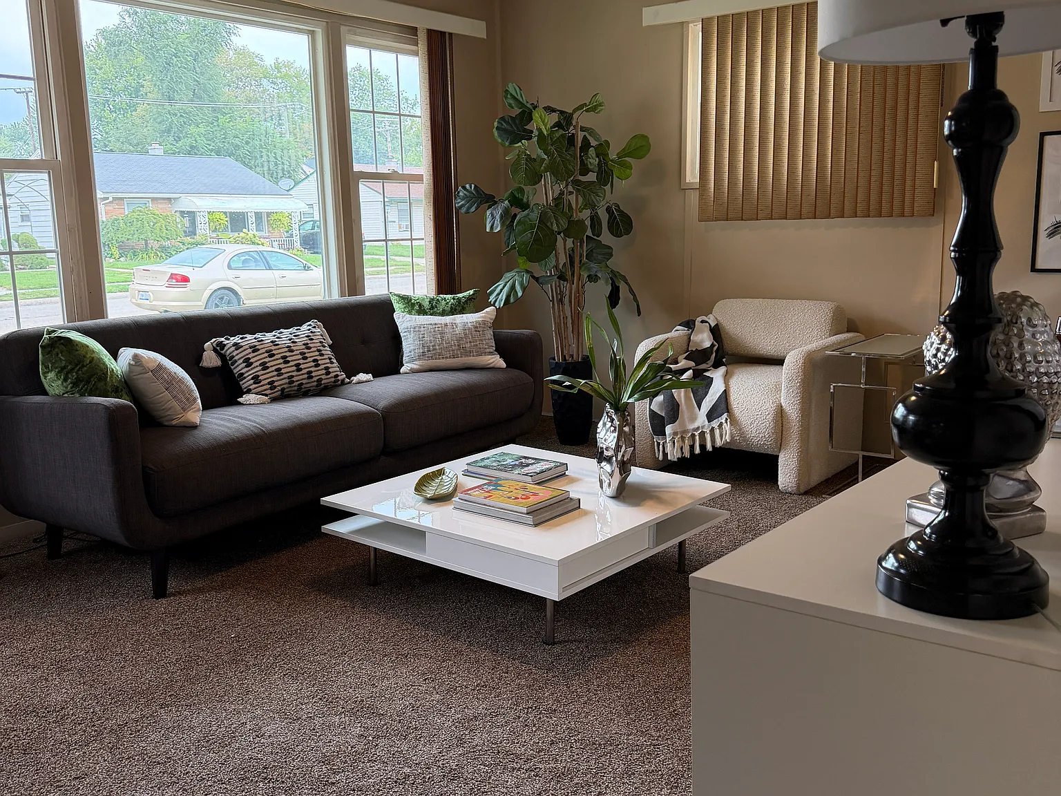 2 bed, 728 sqft, $1,245 — Photo 3