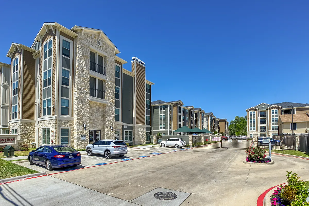 Milwee Street Apartments Leasing Center - Milwee Street Apartments