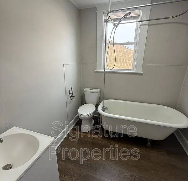 180 W Balview Ave #B — Photo 8